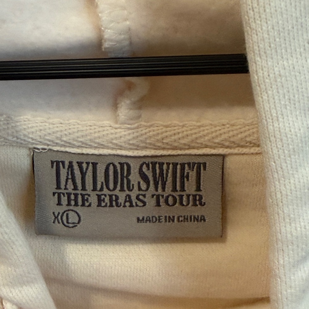 Taylor Swift Eras Tour Sweater - Cream - Size XL - Picture 7 of 7